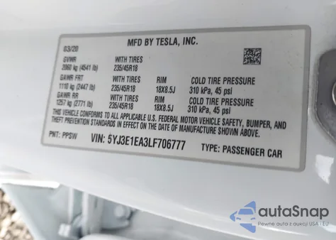 2020 Tesla Model 3 Standard Range Plus Rear-Wheel Drive/Standard Range Rear-Wheel Drive z USA, uszkodzony, nr VIN 5YJ3E1EA3LF706777